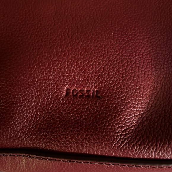 Dark red real fossil purse - Picture 3 of 5